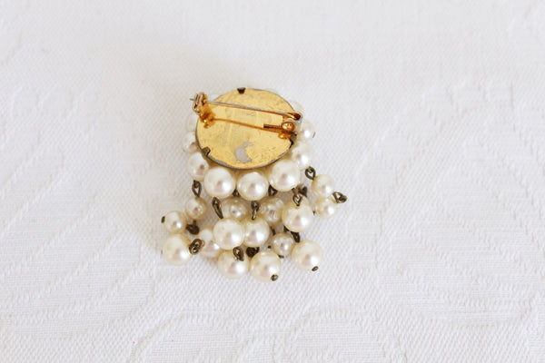 VINTAGE FAUX PEARL BEADED DROP BROOCH