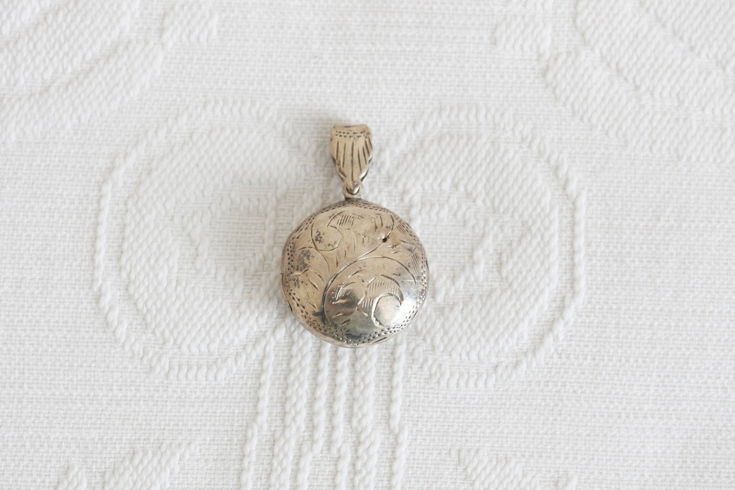 STERLING SILVER FILIGREE LOCKET PENDANT