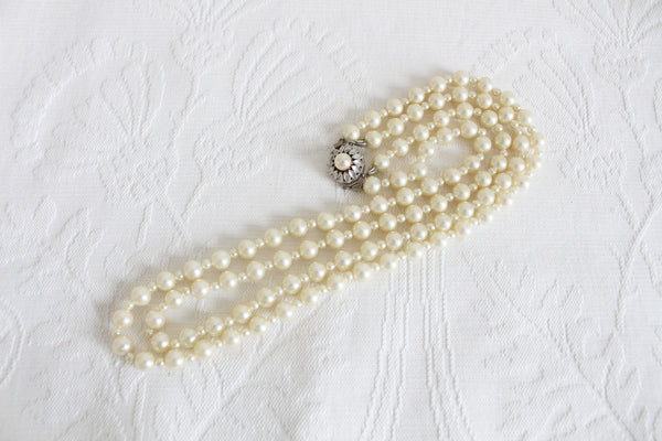 VINTAGE FAUX PEARL TWO STRAND NECKLACE