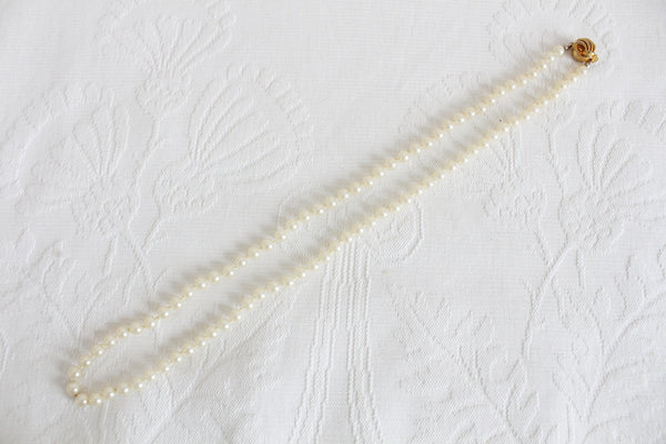 VINTAGE FAUX PEARL GOLD TONE NECKLACE