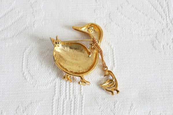 VINTAGE MOTHER DUCK & DUCKLING BROOCH