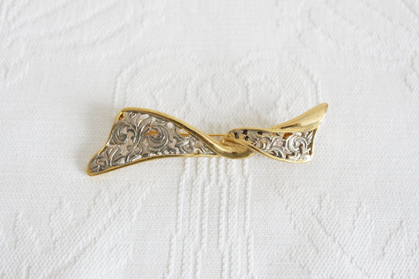 VINTAGE FLORAL TWISTED BROOCH