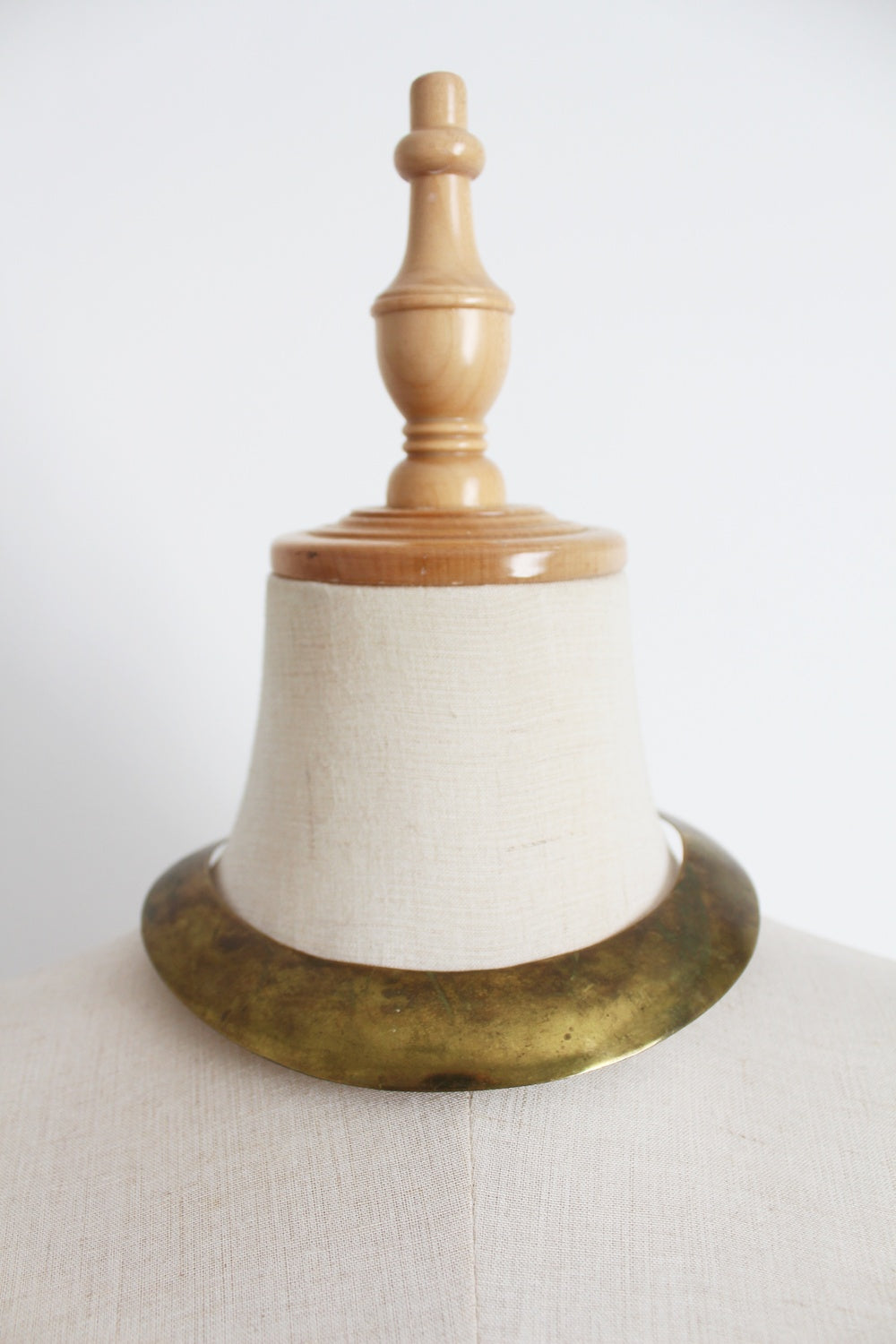 VINTAGE BRASS CHOKER NECKLACE