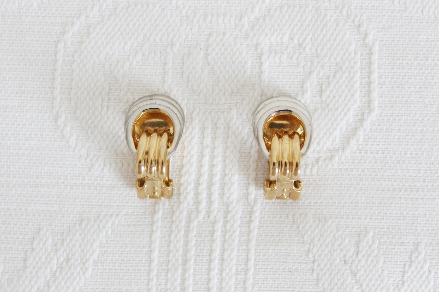 VINTAGE TWO TONE HOOP CLIP-ONS