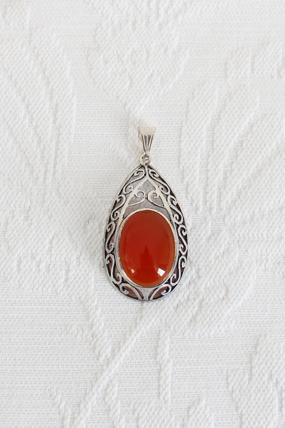 STERLING SILVER CARNELIAN VINTAGE PENDANT