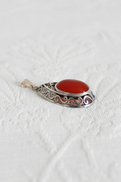STERLING SILVER CARNELIAN VINTAGE PENDANT