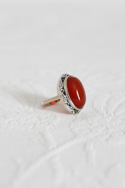 STERLING SILVER CARNELIAN VINTAGE RING - SIZE M