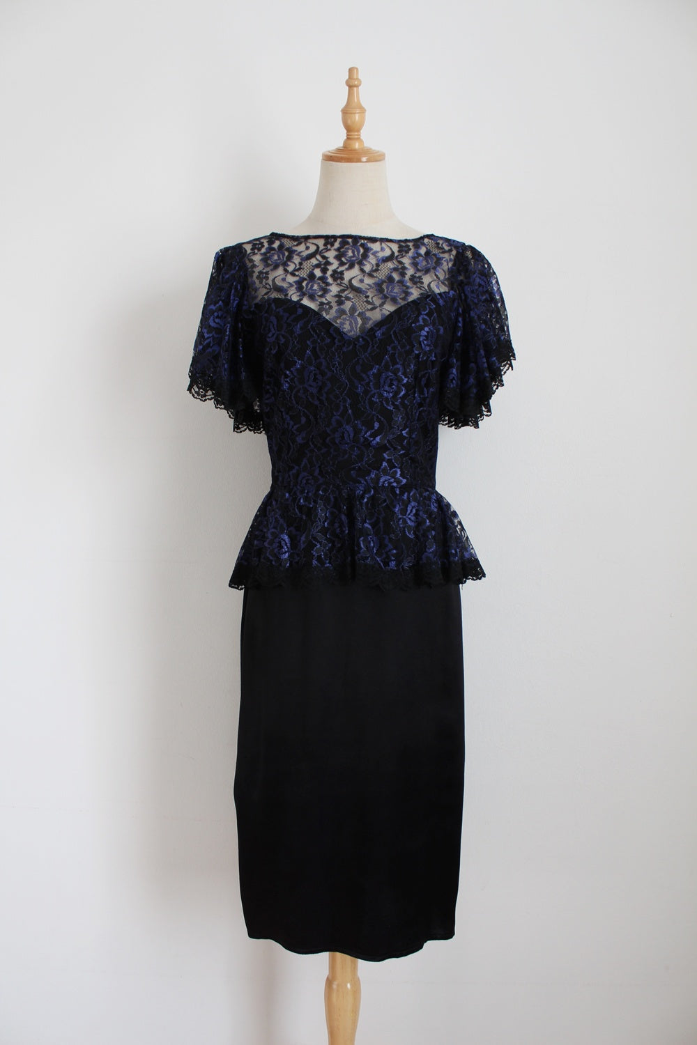GUNNE SAX VINTAGE LACE COCKTAIL DRESS BLACK - SIZE 8
