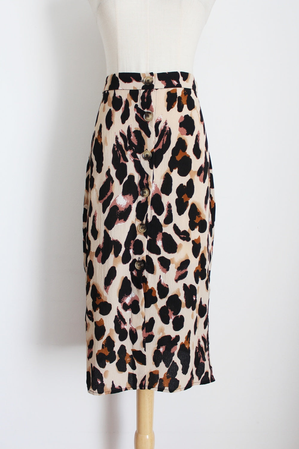 VINTAGE LEOPARD PRINT BUTTON DOWN SKIRT - SIZE 6