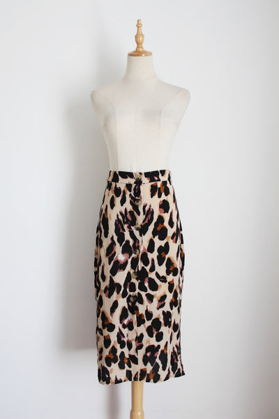 VINTAGE LEOPARD PRINT BUTTON DOWN SKIRT - SIZE 6