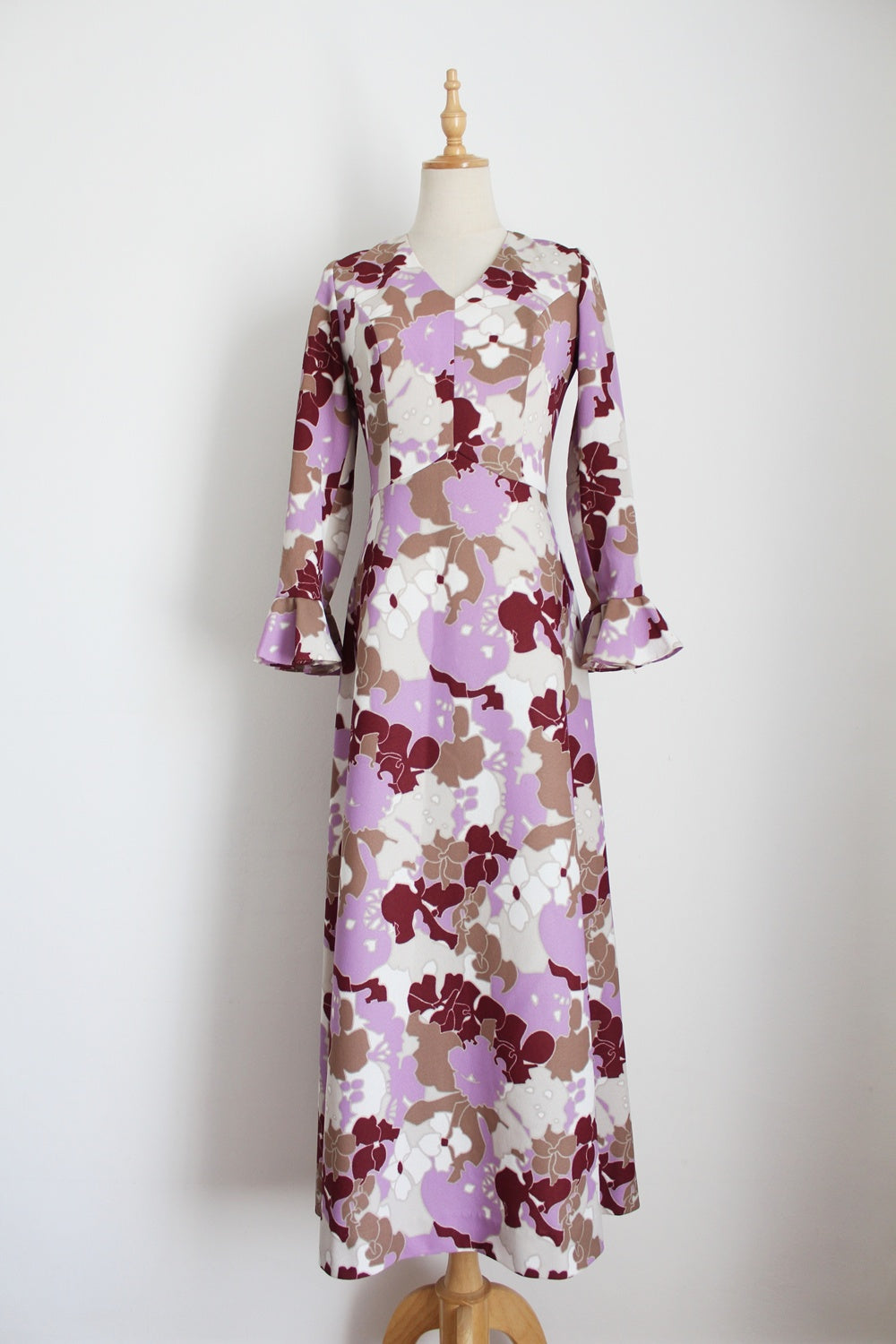 VINTAGE FLORAL FLARED SLEEVE MAXI DRESS - SIZE 6