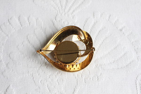 VINTAGE AMBER CRYSTAL GOLD TONE BROOCH