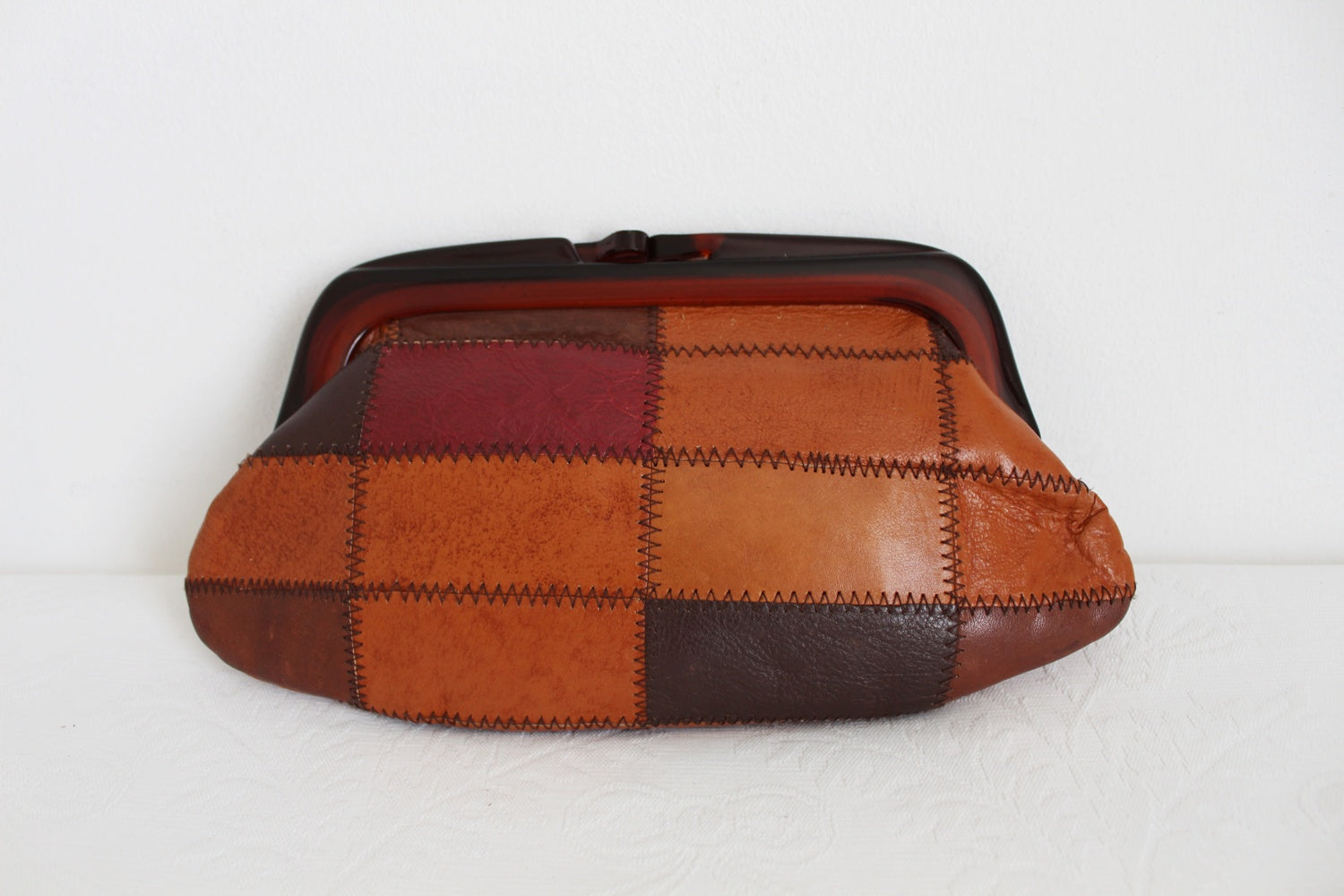 GENUINE LEATHER VINTAGE PATCH CLUTCH