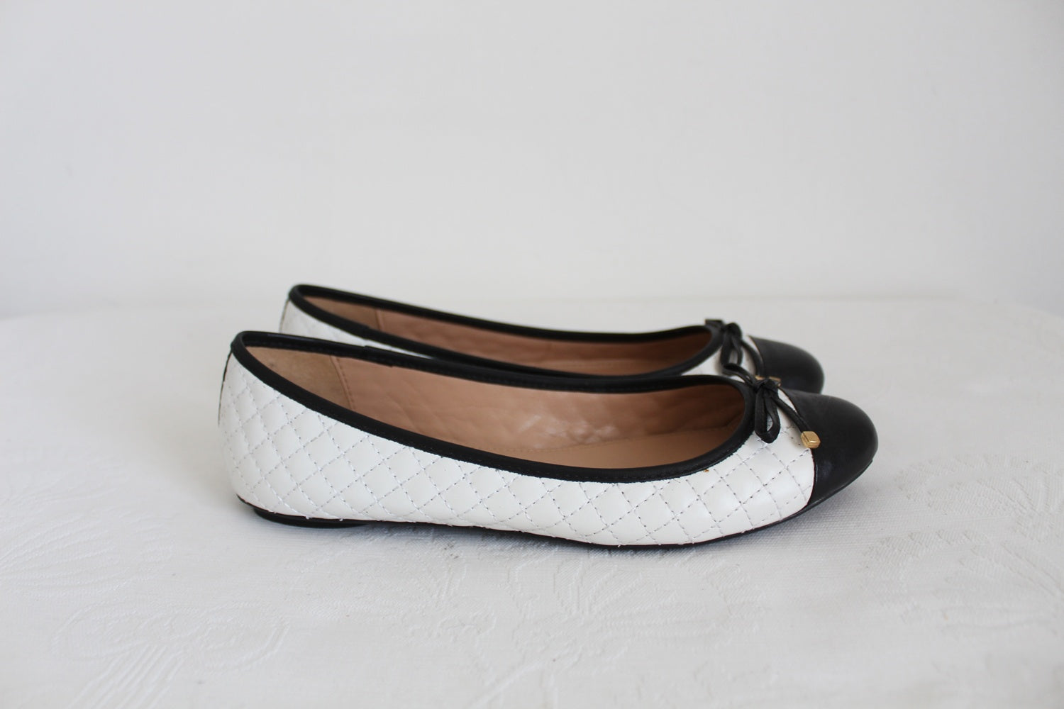 LUELLA GENUINE LEATHER BALLET FLATS - SIZE 4