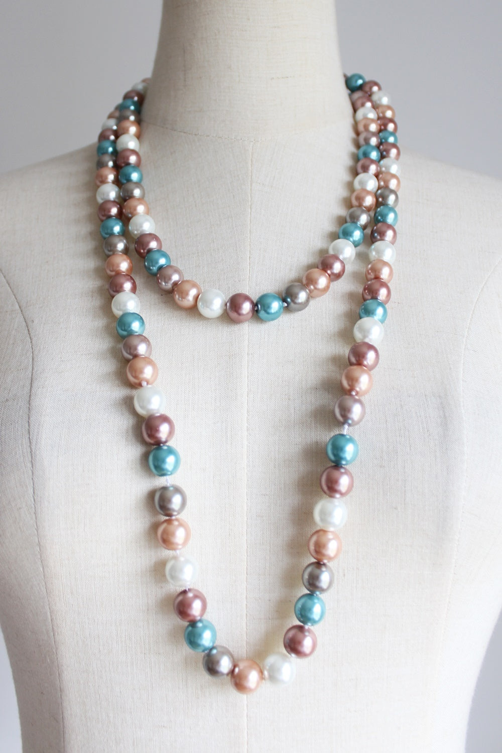 NEW FAUX PEARL CHUNKY NECKLACE MOCHA