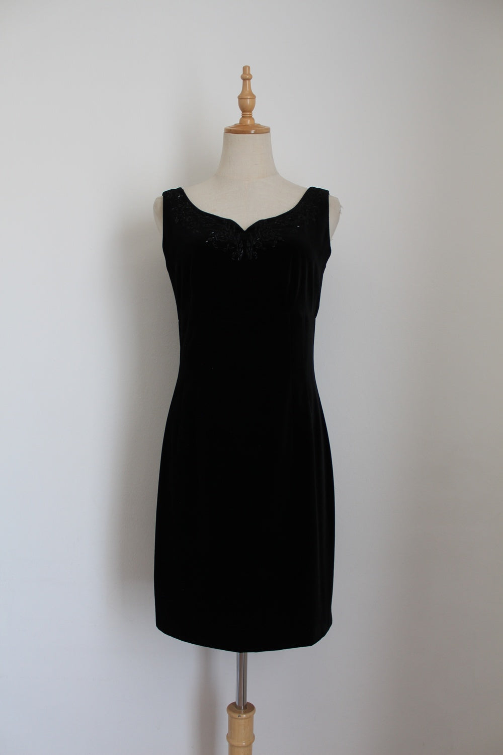 LAURA ASHLEY VELVET DRESS BLACK - SIZE 8