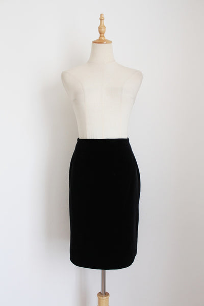VINTAGE VELVET PENCIL SKIRT BLACK - SIZE 8