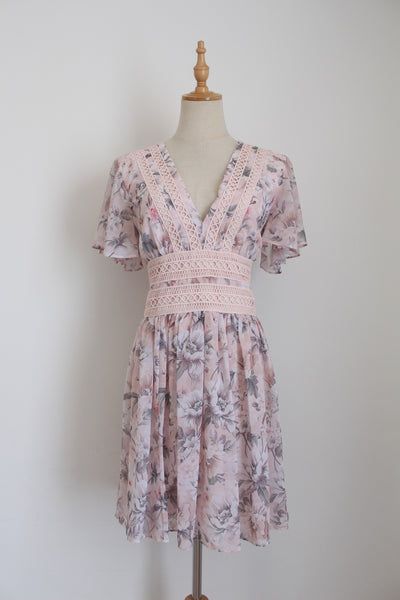 FOREVER NEW FLORAL LACE DRESS PINK - SIZE 12