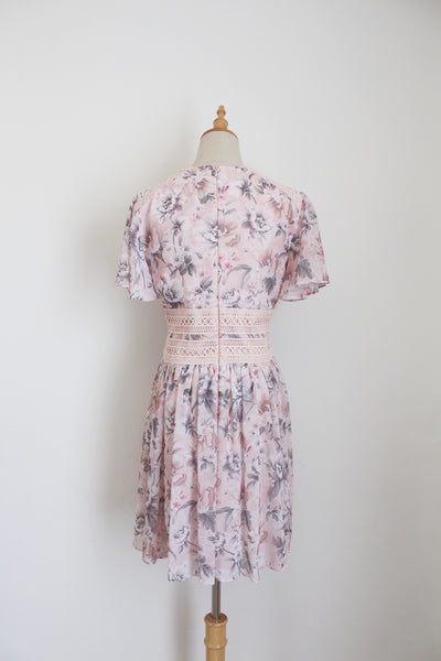 FOREVER NEW FLORAL LACE DRESS PINK - SIZE 12