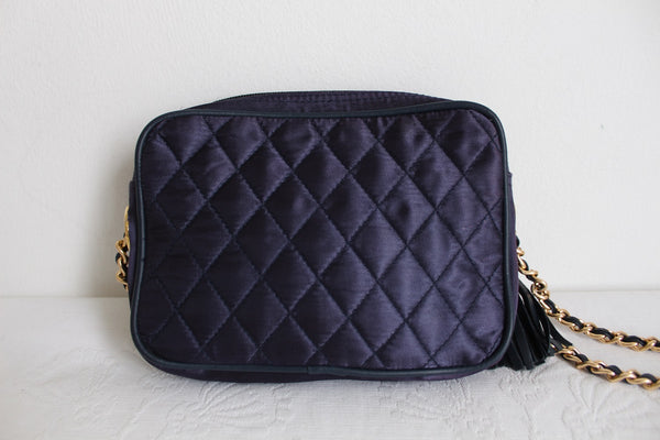 VINTAGE QUILTED NYLON CHAIN SLING BAG NAVY