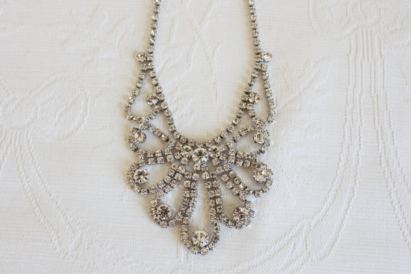 VINTAGE RHINESTONE STATEMENT NECKLACE