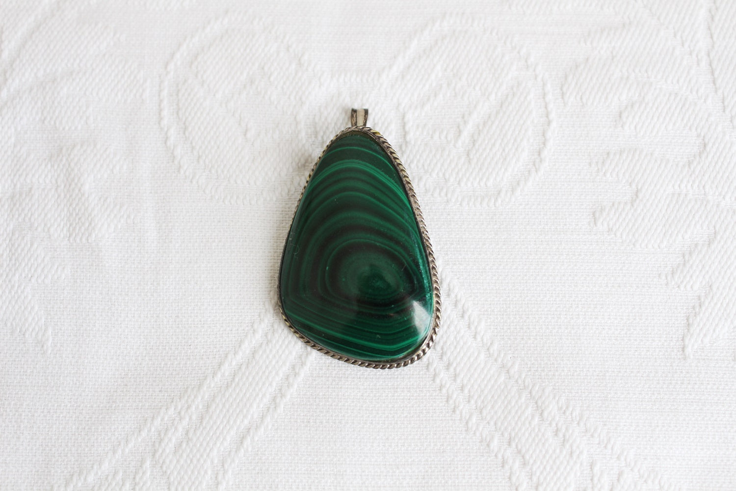 VINTAGE MALACHITE STONE BROOCH PENDANT