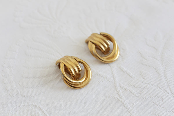 VINTAGE GOLD TONE KNOCKER EARRINGS