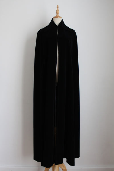 VINTAGE VELVET FULL LENGTH CAPE - SIZE 8