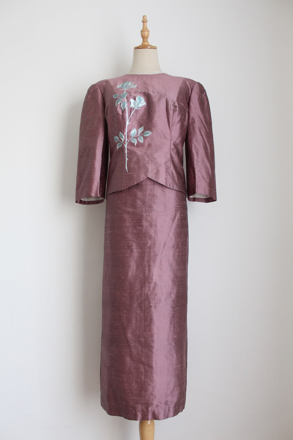 VINTAGE 100% SILK TWO PIECE SKIRT SUIT - SIZE 6