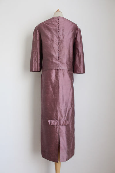 VINTAGE 100% SILK TWO PIECE SKIRT SUIT - SIZE 6