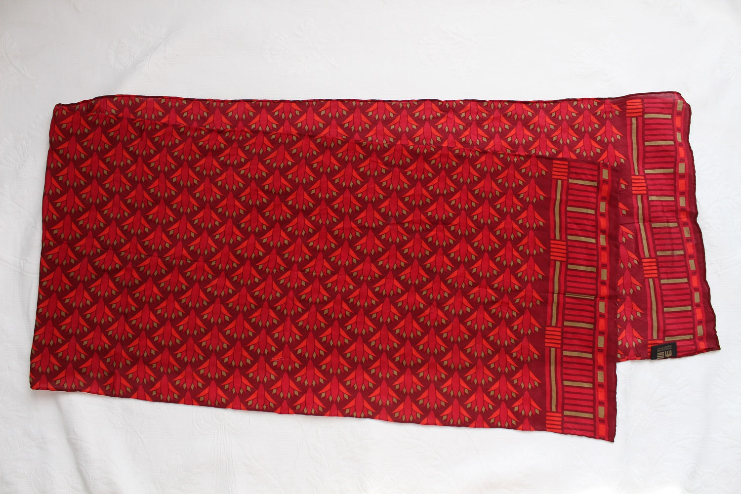 CLEVELAND MUSEUM OF ART 100% SILK SCARF RED