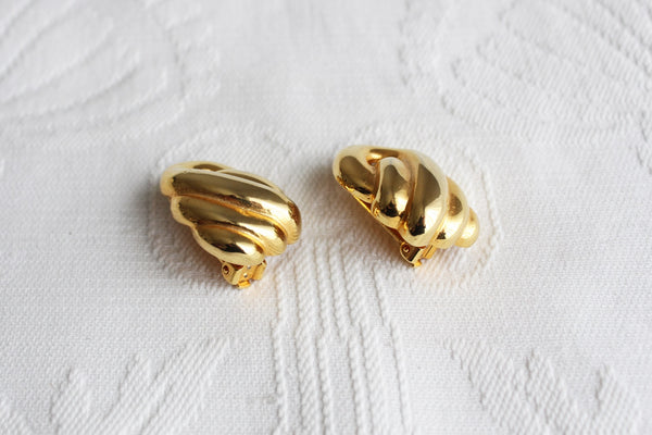 VINTAGE GOLD TONE KNOT CLIP-ONS