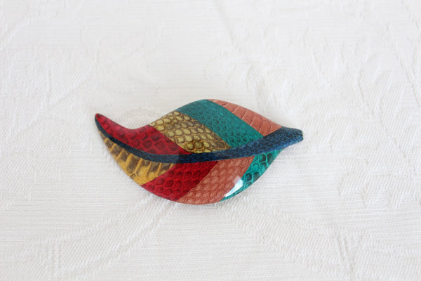 VINTAGE GENUINE SNAKE SKIN LEAF BROOCH