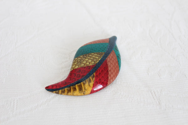VINTAGE GENUINE SNAKE SKIN LEAF BROOCH