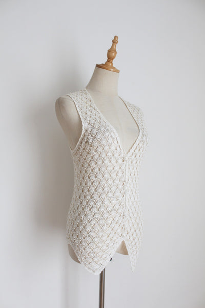 VINTAGE CROCHET KNIT PEARL TOP - SIZE S/M