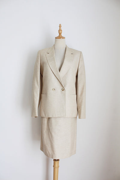 100% SILK VINTAGE SKIRT BLAZER SUIT - SIZE 8