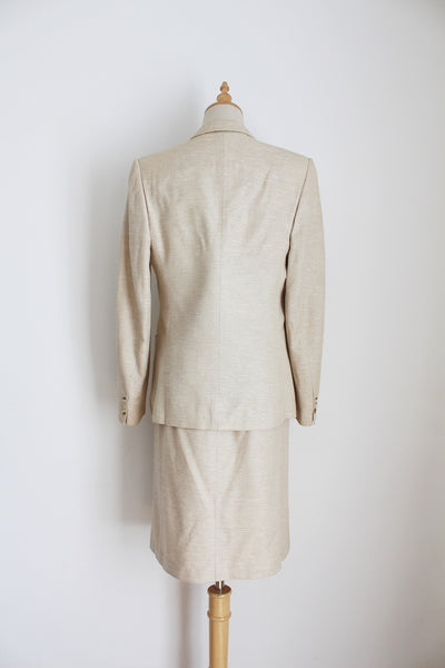 100% SILK VINTAGE SKIRT BLAZER SUIT - SIZE 8