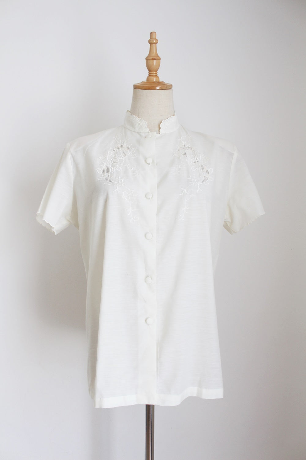 VINTAGE CHINESE EMBROIDERY SHIRT CREAM - SIZE 10