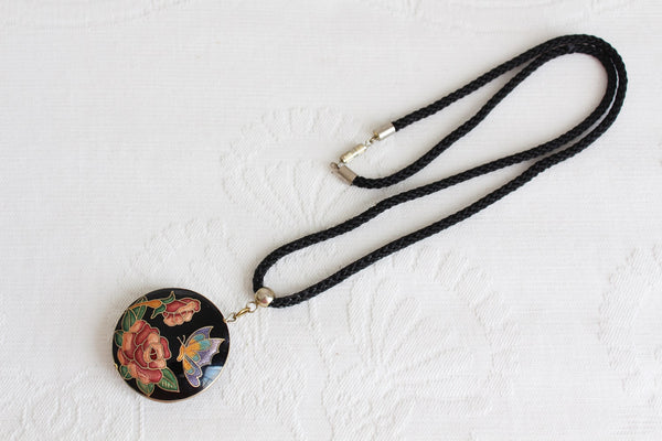 VINTAGE CLOISONNE ENAMEL PENDANT NECKLACE