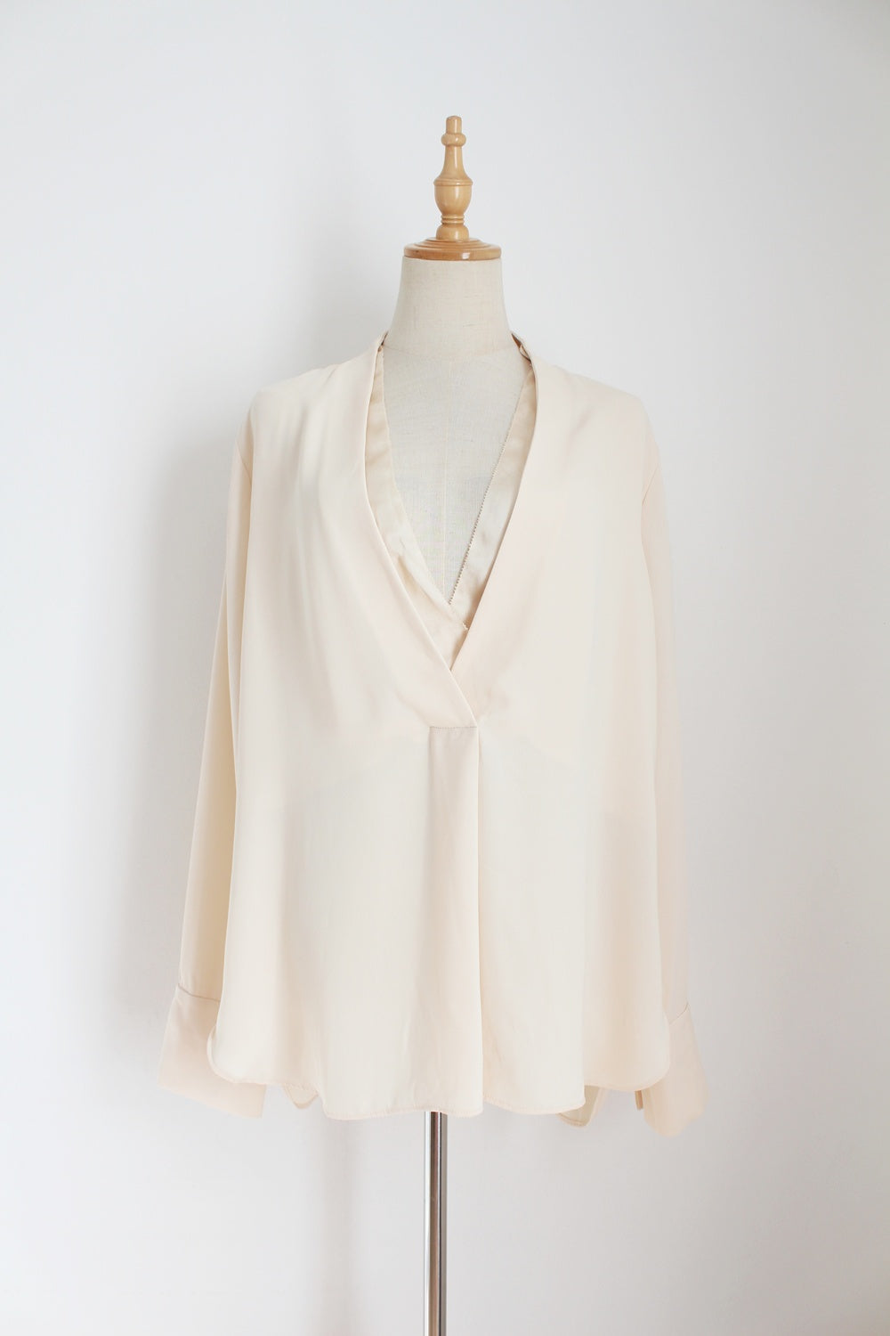 MALENE BIRGER BLOUSE CREAM - SIZE 14