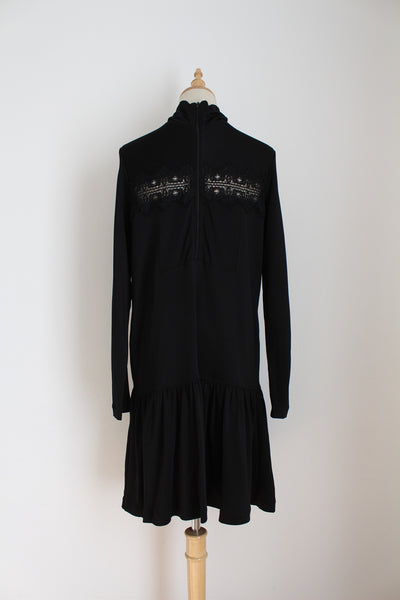 HIGH NECK LACE DRESS BLACK - SIZE 10