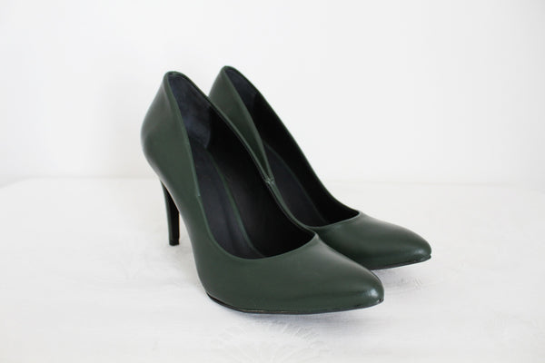 STIG P GENUINE LEATHER HEELS GREEN - SIZE 7