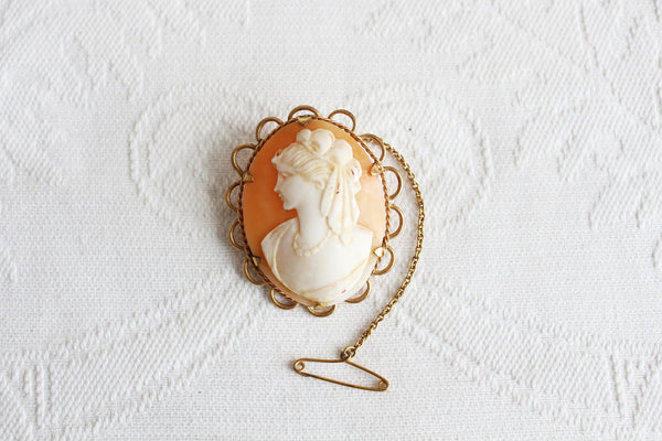 VINTAGE ROLLED GOLD CAMEO BROOCH