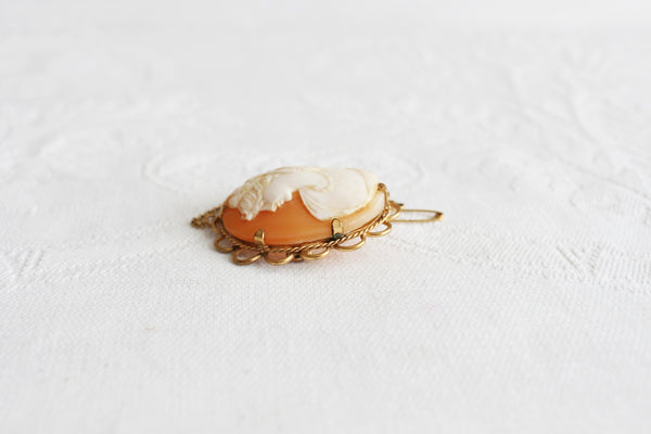 VINTAGE ROLLED GOLD CAMEO BROOCH