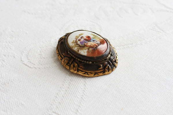 VINTAGE PORCELAIN PORTRAIT BROOCH