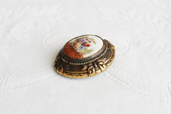 VINTAGE PORCELAIN PORTRAIT BROOCH