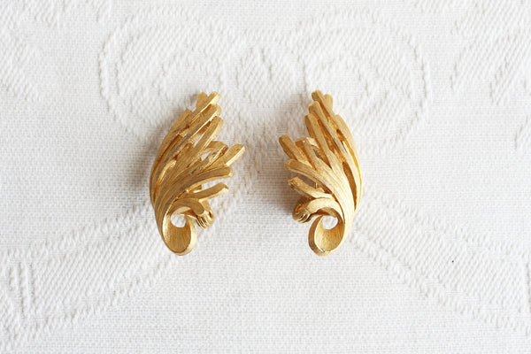 MONET VINTAGE DESIGNER CLIP-ONS