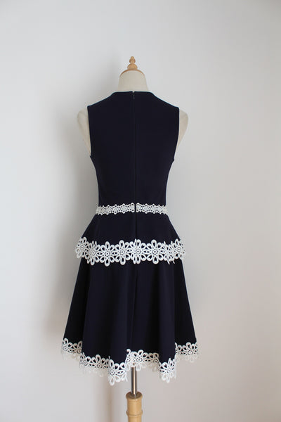 FOREVER NEW LACE COCKTAIL DRESS NAVY - SIZE 6