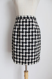 VINTAGE CHECK PENCIL SKIRT BLACK WHITE - SIZE 6