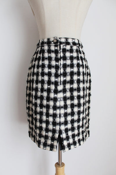 VINTAGE CHECK PENCIL SKIRT BLACK WHITE - SIZE 6